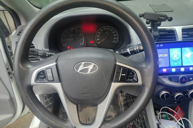 Used Hyundai Verna (older generation) 2014 1.4L Manual Smart GLS Trim Steering Wheel