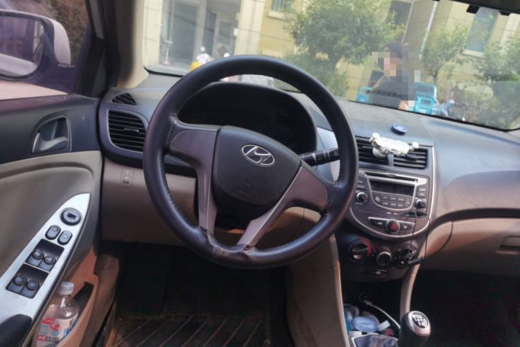 Used Hyundai Verna (older generation) 2014 1.4L Manual Smart GLS Trim Steering Wheel