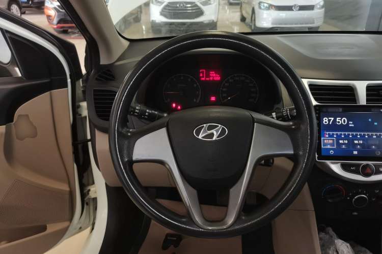 Used Hyundai Verna (older generation) 2014 1.4L Manual Smart GLS Trim Steering Wheel