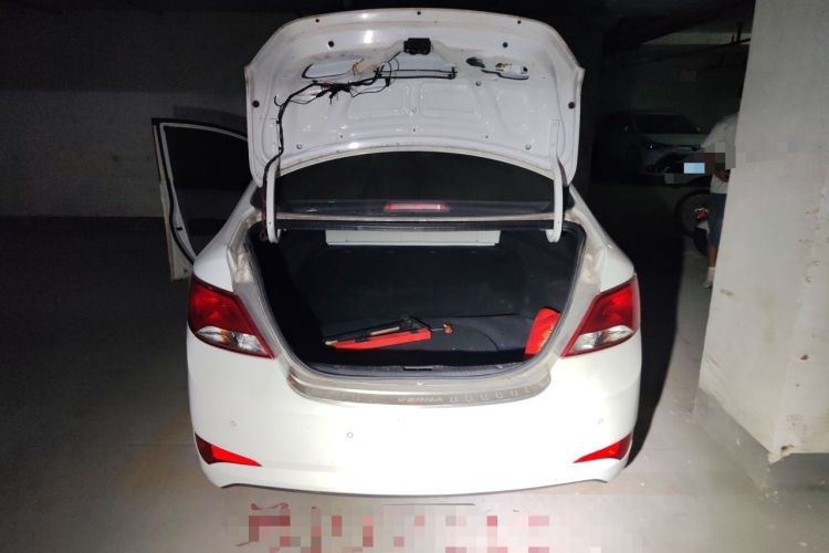 Used Hyundai Verna (older generation) 2014 1.4L Manual Smart GLS Trim Trunk