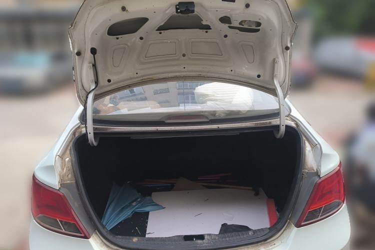 Used Hyundai Verna (older generation) 2014 1.4L Manual Smart GLS Trim Trunk