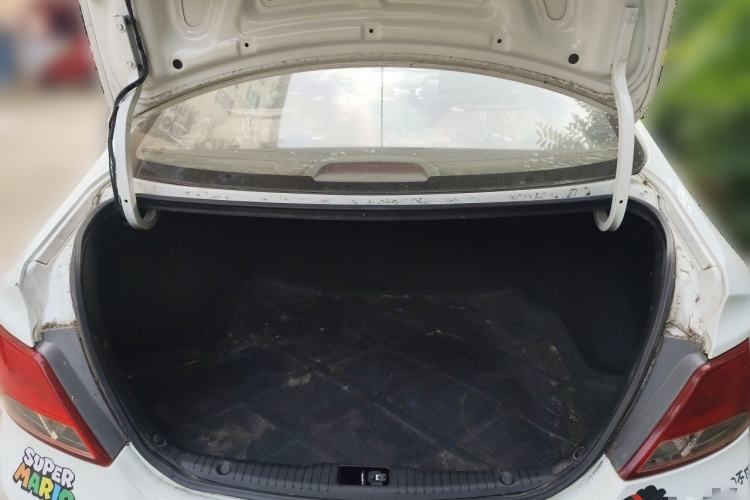Used Hyundai Verna (older generation) 2014 1.4L Manual Smart GLS Trim Trunk