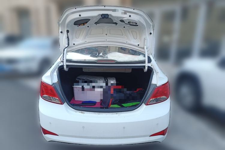 Used Hyundai Verna (older generation) 2014 1.4L Automatic Smart GLS Trunk