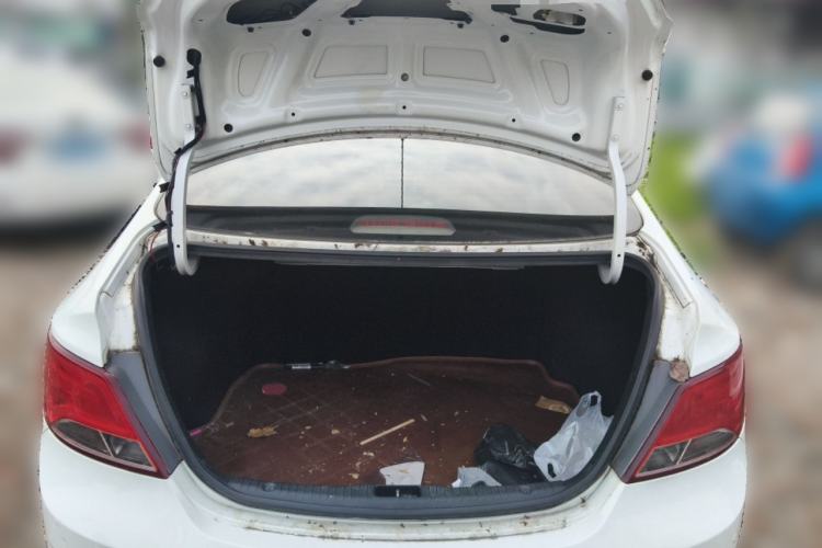Used Hyundai Verna (older generation) 2014 1.4L Automatic Smart GLS Trunk