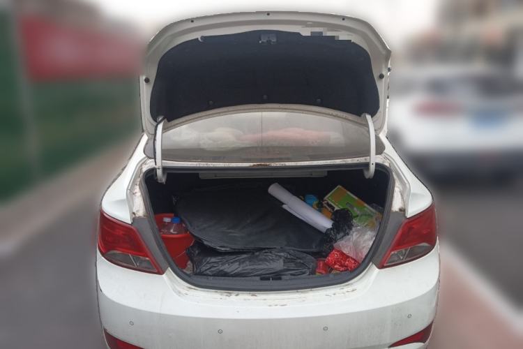 Used Hyundai Verna (older generation) 2014 1.4L Manual Smart GLS Trim Trunk