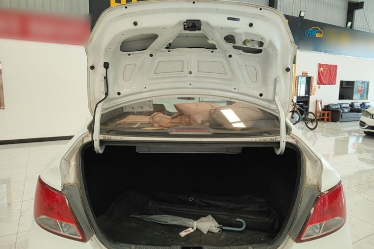 Used Hyundai Verna (older generation) 2014 1.4L Automatic Smart GLS Trunk
