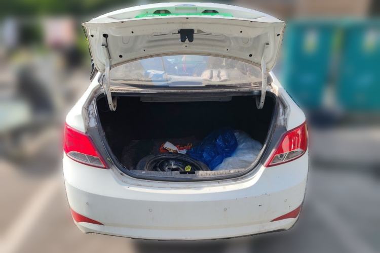 Used Hyundai Verna (older generation) 2014 1.4L Manual Smart GLS Trim Trunk