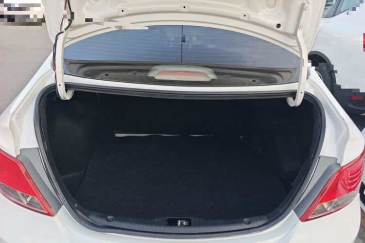 Used Hyundai Verna (older generation) 2014 1.4L Manual Smart GLS Trim Trunk