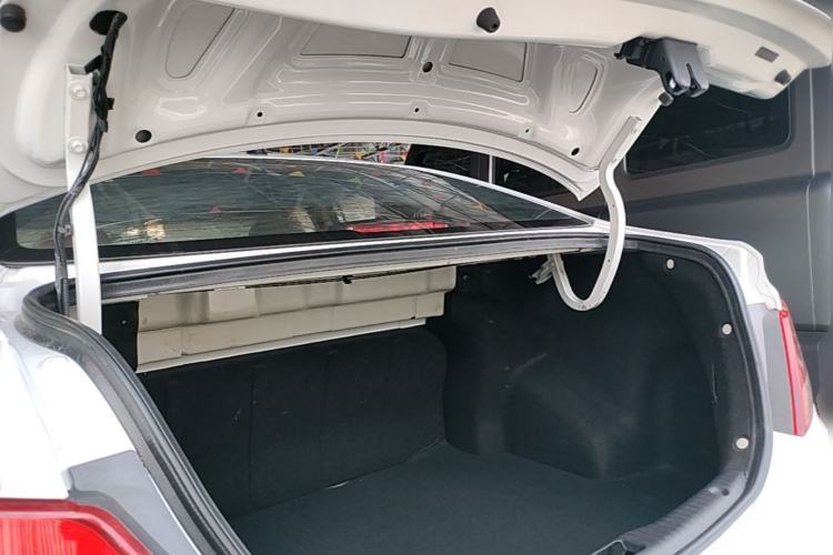 Used Hyundai Verna (older generation) 2014 1.4L Manual Smart GLS Trim Trunk