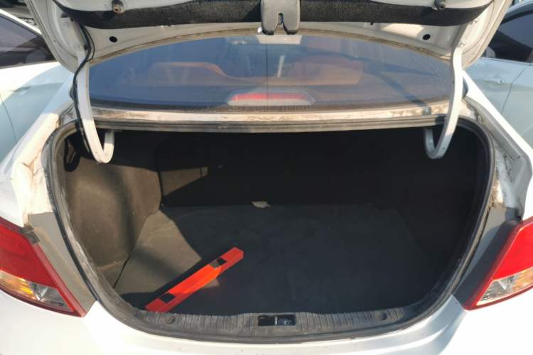 Used Hyundai Verna (older generation) 2014 1.4L Automatic Smart GLS Trunk