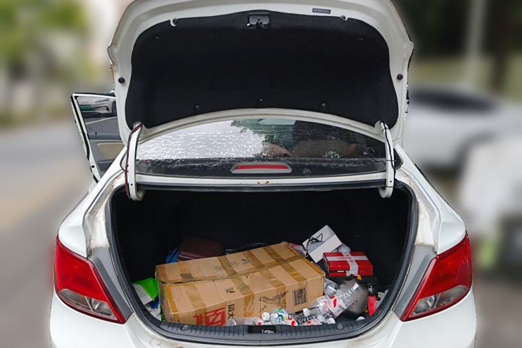 Used Hyundai Verna (older generation) 2014 1.4L Automatic Smart GLS Trunk