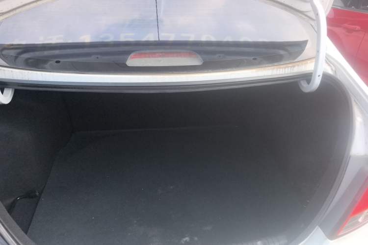Used Hyundai Verna (older generation) 2014 1.4L Manual Smart GLS Trim Trunk