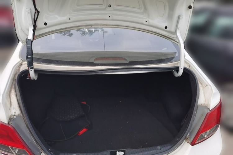 Used Hyundai Verna (older generation) 2014 1.4L Automatic Smart GLS Trunk