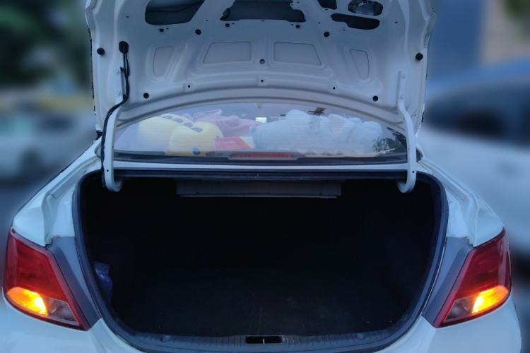 Used Hyundai Verna (older generation) 2014 1.4L Manual Smart GLS Trim Trunk