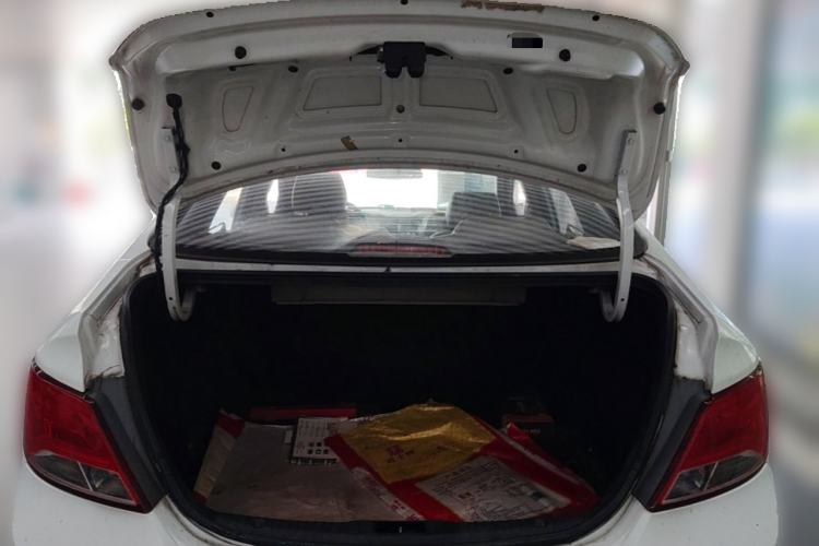 Used Hyundai Verna (older generation) 2014 1.4L Automatic Smart GLS Trunk