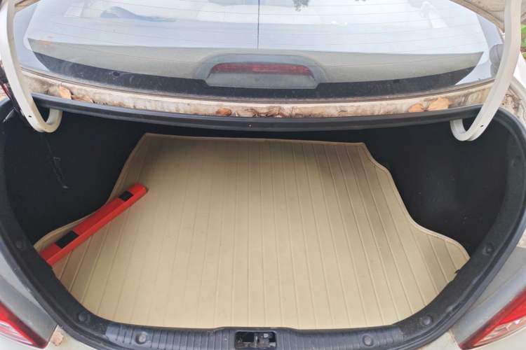 Used Hyundai Verna (older generation) 2014 1.4L Automatic Smart GLS Trunk