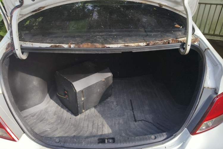 Used Hyundai Verna (older generation) 2014 1.4L Manual Smart GLS Trim Trunk