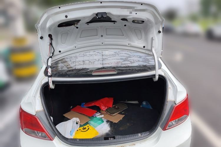 Used Hyundai Verna (older generation) 2014 1.4L Automatic Smart GLS Trunk