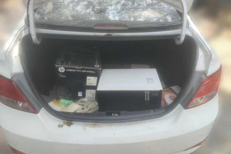 Used Hyundai Verna (older generation) 2014 1.4L Automatic Leading-Edge GLX Trunk