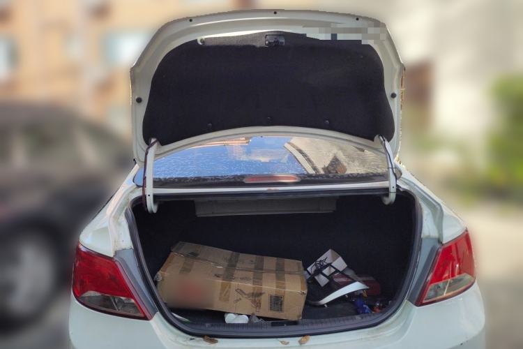 Used Hyundai Verna (older generation) 2014 1.4L Automatic Smart GLS Trunk