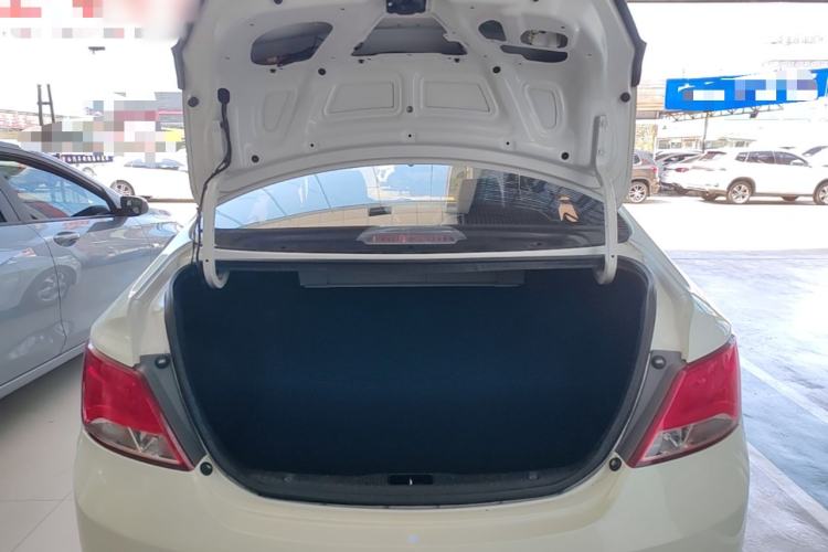 Used Hyundai Verna (older generation) 2014 1.4L Automatic Smart GLS Trunk