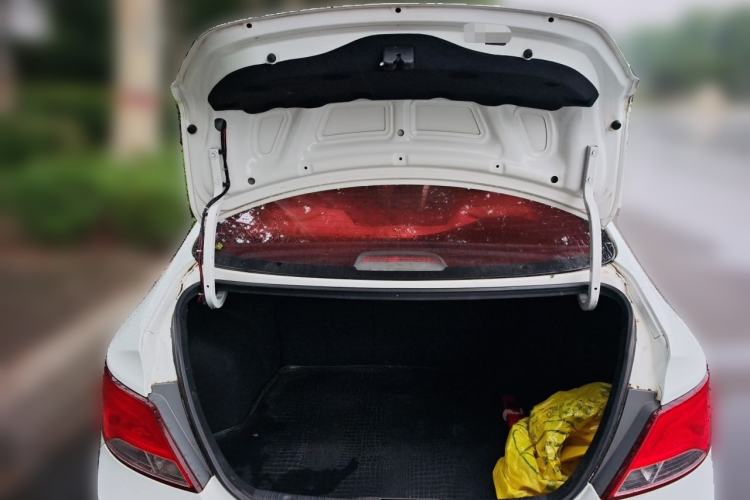 Used Hyundai Verna (older generation) 2014 1.4L Automatic Smart GLS Trunk