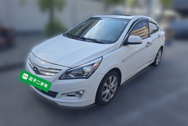 Used Hyundai Verna (older generation) 2014 1.4L Manual Top-Tier Model TOP