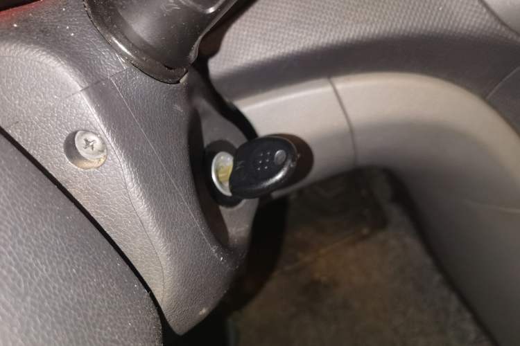 Used Hyundai Verna (older generation) 2014 1.4L Manual Smart GLS Trim Vehicle Key