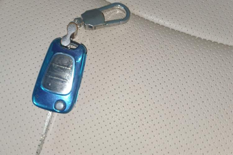 Used Hyundai Verna (older generation) 2014 1.4L Manual Smart GLS Trim Vehicle Key