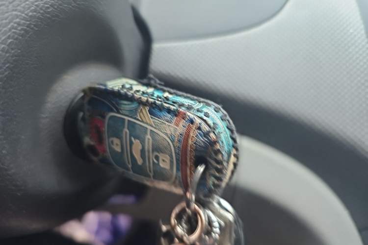 Used Hyundai Verna (older generation) 2014 1.4L Manual Smart GLS Trim Vehicle Key