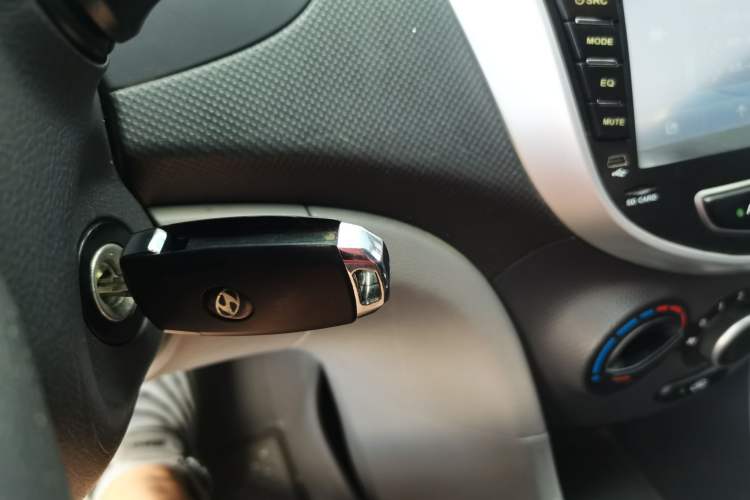Used Hyundai Verna (older generation) 2014 1.4L Manual Smart GLS Trim Vehicle Key