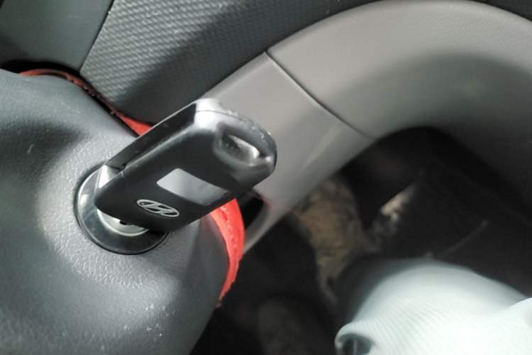 Used Hyundai Verna (older generation) 2014 1.4L Automatic Smart GLS Vehicle Key