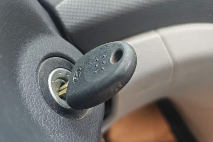 Used Hyundai Verna (older generation) 2014 1.4L Manual Smart GLS Trim Vehicle Key