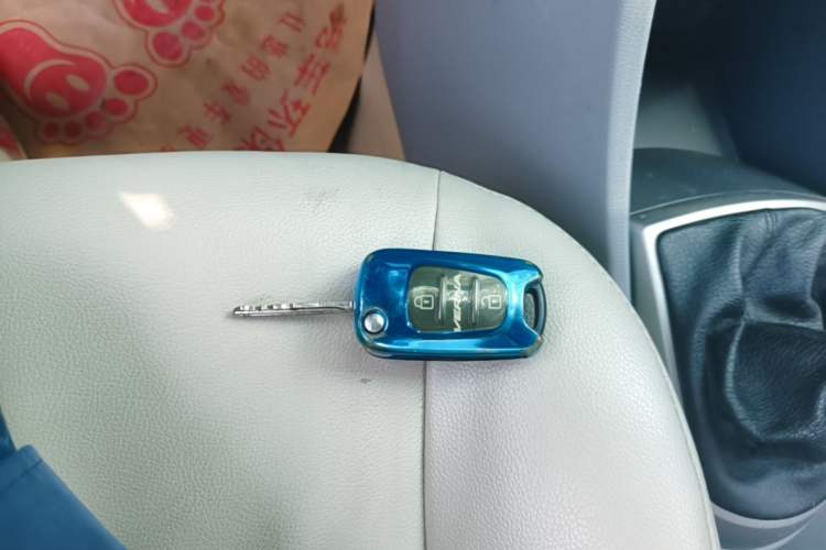 Used Hyundai Verna (older generation) 2014 1.4L Manual Smart GLS Trim Vehicle Key