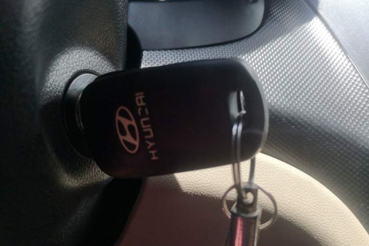 Used Hyundai Verna (older generation) 2014 1.4L Manual Smart GLS Trim Vehicle Key