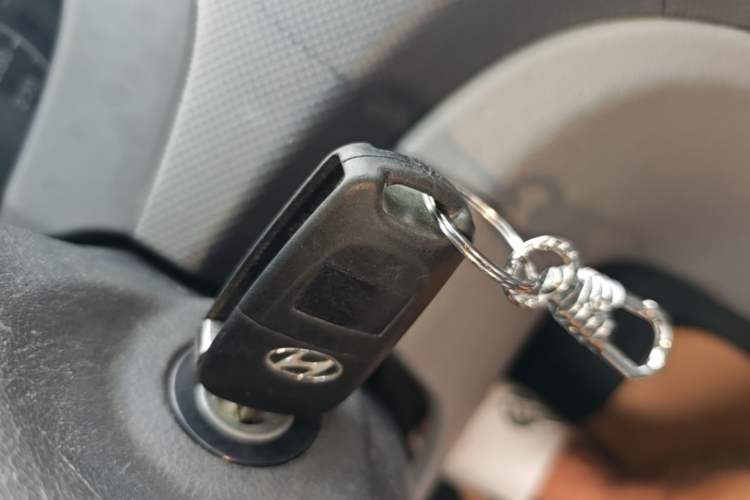 Used Hyundai Verna (older generation) 2014 1.4L Automatic Smart GLS Vehicle Key