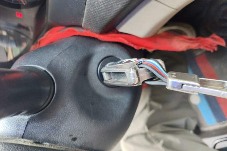 Used Hyundai Verna (older generation) 2014 1.4L Manual Smart GLS Trim Vehicle Key