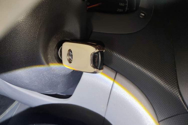 Used Hyundai Verna (older generation) 2014 1.4L Automatic Smart GLS Vehicle Key
