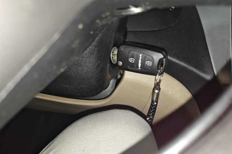 Used Hyundai Verna (older generation) 2014 1.4L Automatic Smart GLS Vehicle Key