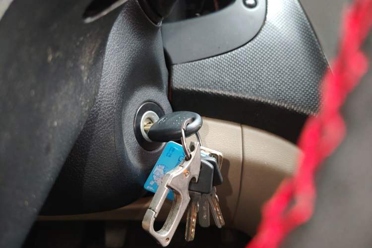 Used Hyundai Verna (older generation) 2014 1.4L Manual Smart GLS Trim Vehicle Key