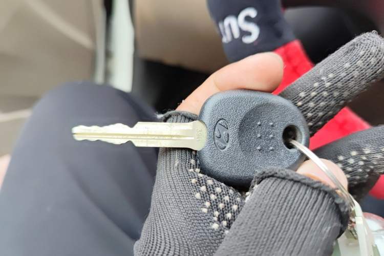 Used Hyundai Verna (older generation) 2014 1.4L Manual Smart GLS Trim Vehicle Key