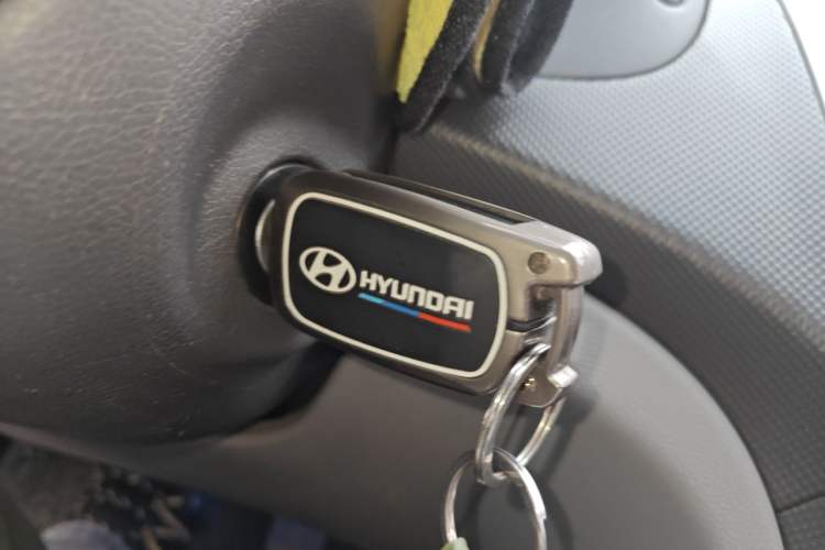 Used Hyundai Verna (older generation) 2014 1.4L Manual Smart GLS Trim Vehicle Key
