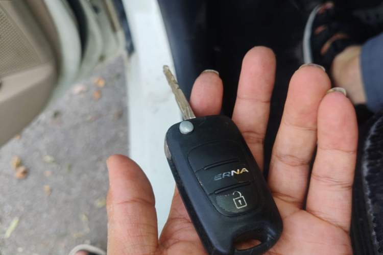 Used Hyundai Verna (older generation) 2014 1.4L Manual Smart GLS Trim Vehicle Key