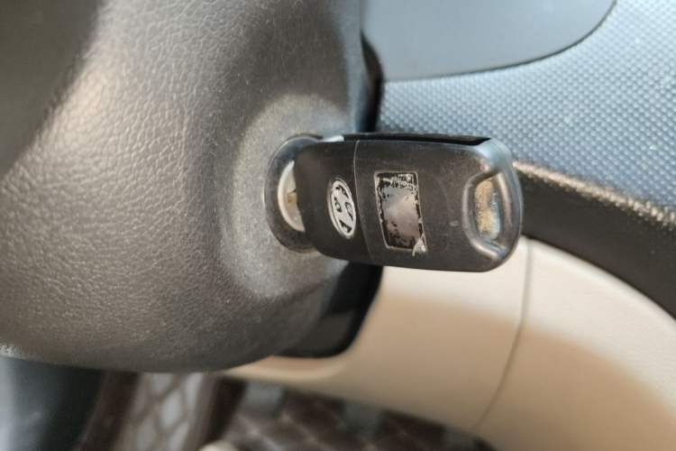 Used Hyundai Verna (older generation) 2014 1.4L Manual Smart GLS Trim Vehicle Key