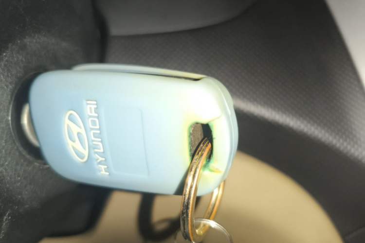 Used Hyundai Verna (older generation) 2014 1.4L Automatic Smart GLS Vehicle Key
