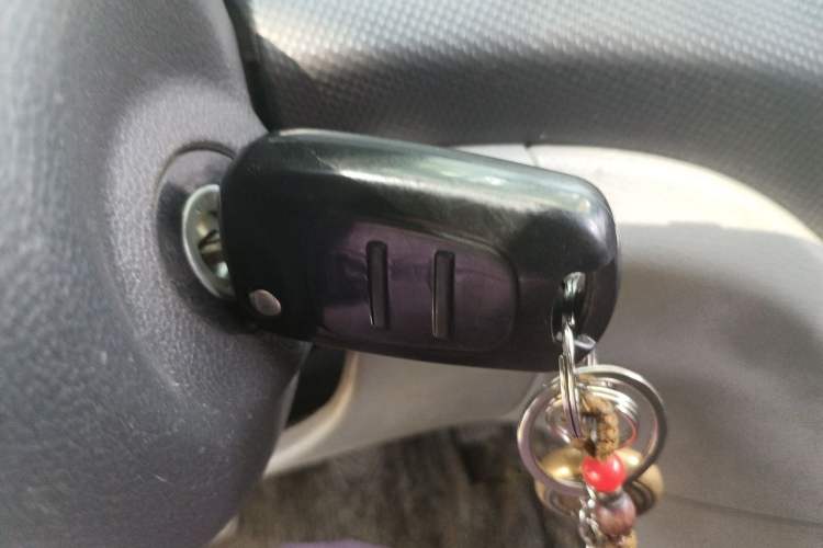 Used Hyundai Verna (older generation) 2014 1.4L Manual Smart GLS Trim Vehicle Key