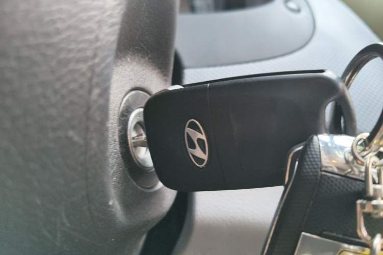 Used Hyundai Verna (older generation) 2014 1.4L Manual Smart GLS Trim Vehicle Key