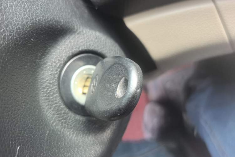 Used Hyundai Verna (older generation) 2014 1.4L Manual Smart GLS Trim Vehicle Key