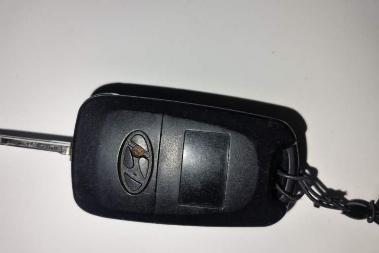 Used Hyundai Verna (older generation) 2014 1.4L Automatic Smart GLS Vehicle Key
