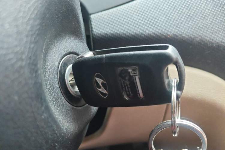 Used Hyundai Verna (older generation) 2014 1.4L Manual Smart GLS Trim Vehicle Key